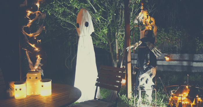 Gruselige Halloween Deko für den Garten selbst machen