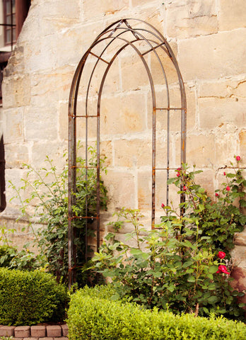 Antiker Rosenbogen Matera in Edelrost