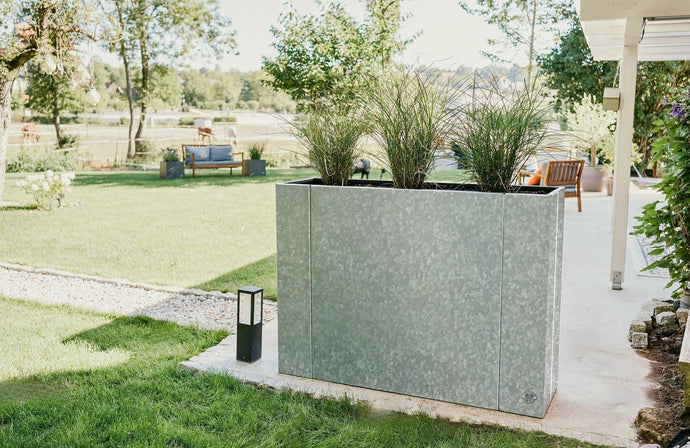 Langlebigkeit im Garten: Metallhochbeete im Vergleich zu Holz und Kunststoff